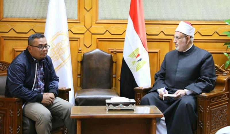 وكيل الأزهر يستقبل كبير الوزراء بولاية سلانجور بماليزيا لبحث تعزيز التعاون