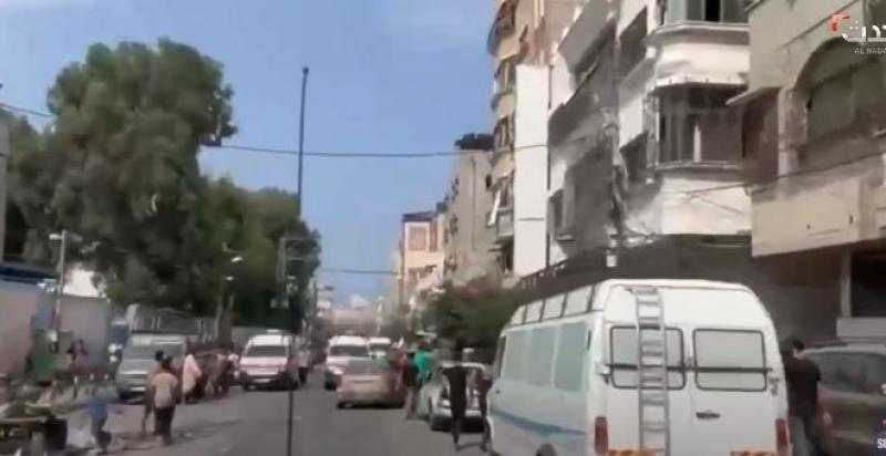 فوضى عارمة بشوارع جباليا في غزة بعد تعرضها لقصف إسرائيلي عنيف.. «فيديو»