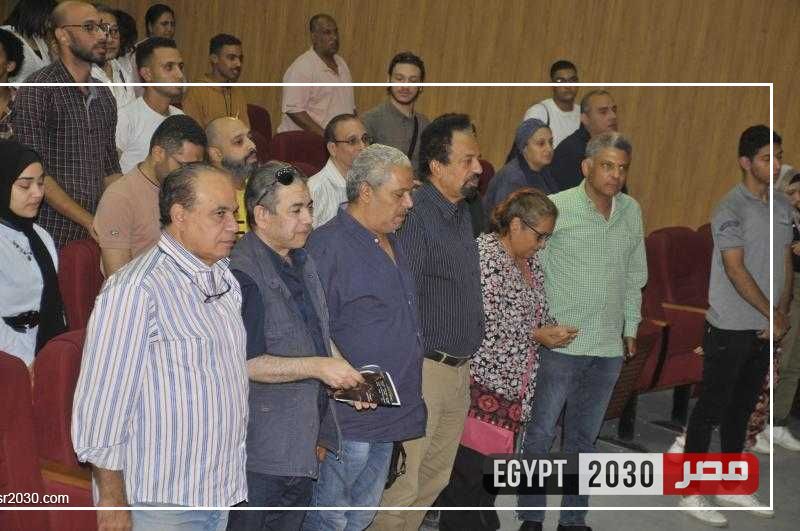 ختام نوادي المسرح.. العرض المسرحي ”صندوق سوناتا” في رحلة للبحث عن الذات