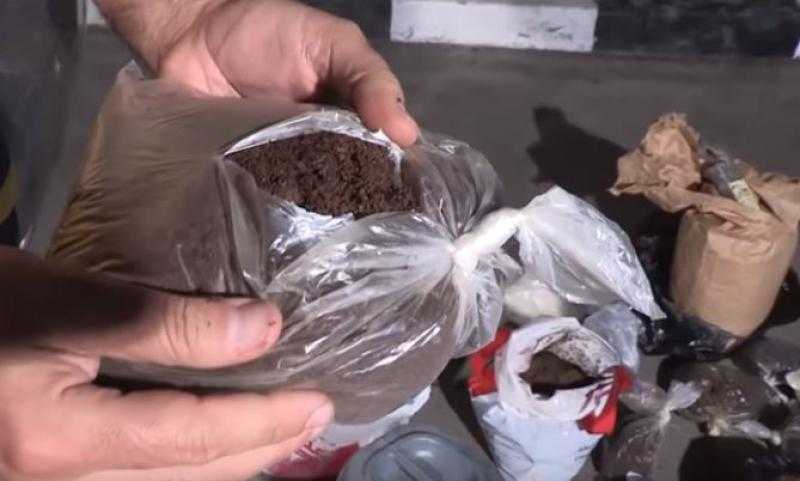 ضبط عاطل بحوزته كمية من المواد المخدرة بقصد الإتجار في المعصرة