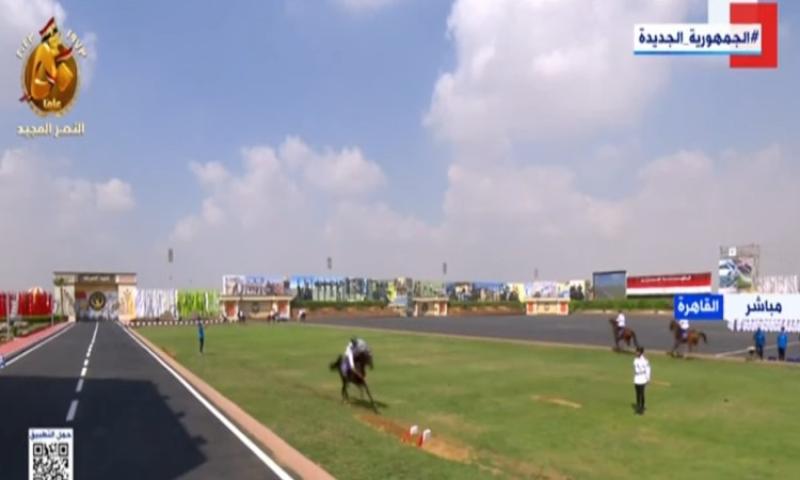 عرض مبهر لخيالة كلية الشرطة أمام الرئيس السيسي