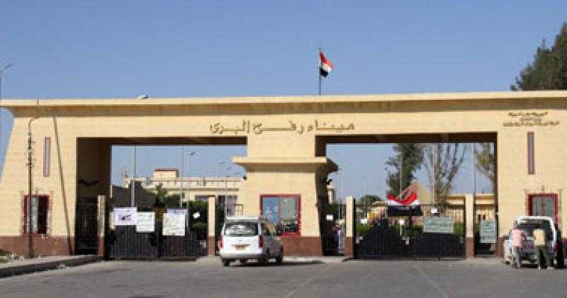 إسرائيل تجدد قصفها لبوابة معبر رفح