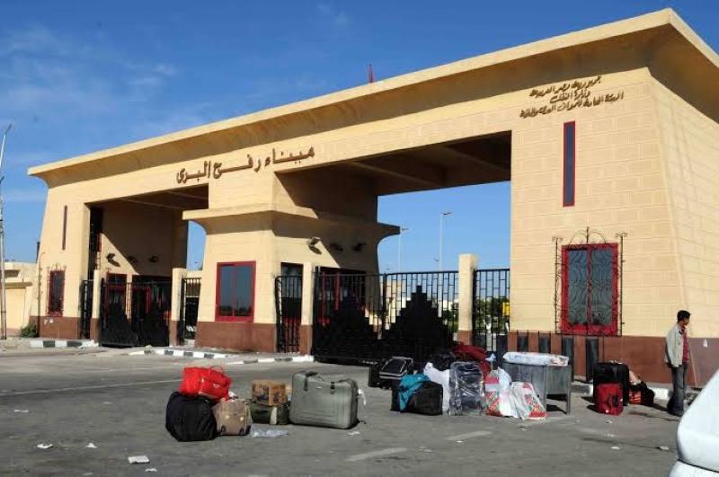 إعلام: مصر تغلق معبر رفح إلى أجل غير مسمى