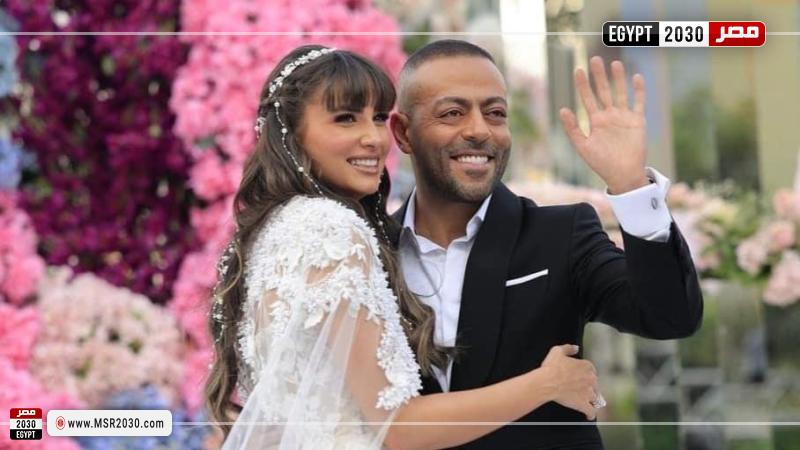 تامر عاشور وزوجته