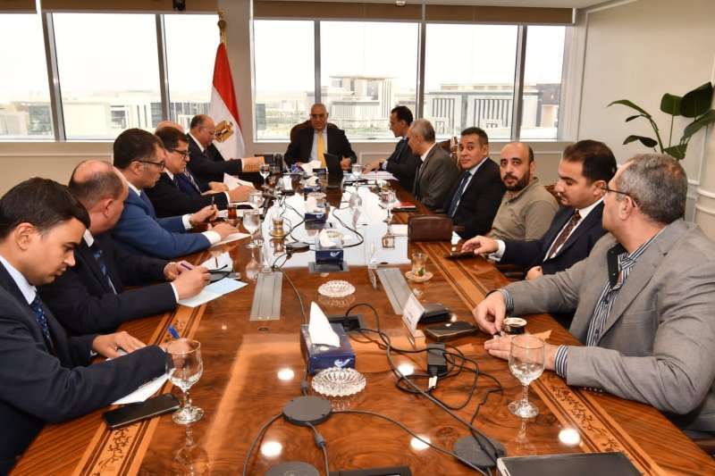 وزير الإسكان ومحافظ القاهرة 