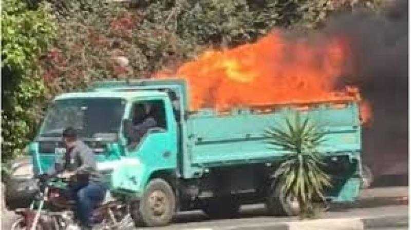 اشتعال سيارة نقل أثاث بالشيخ زايد دون إصابات