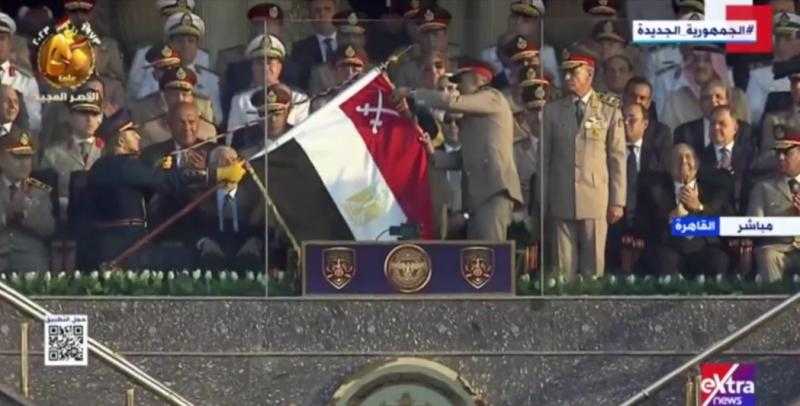 السيسي يصدق على منح علم القوات المسلحة وسام الجمهورية العسكري