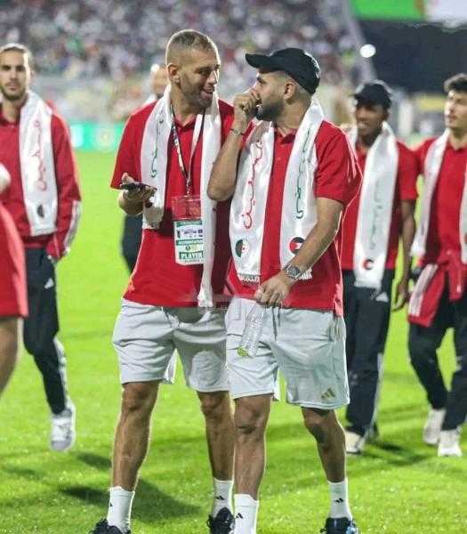 «في لفتة رائعة».. لاعبو منتخب الجزائر يدعمون الشعب الفلسطيني قبل مواجهة الرأس الأخضر