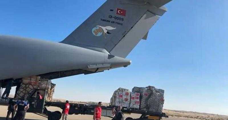 تركيا ترسل ثالث شحنة مساعدات إنسانية لغزة عبر مصر