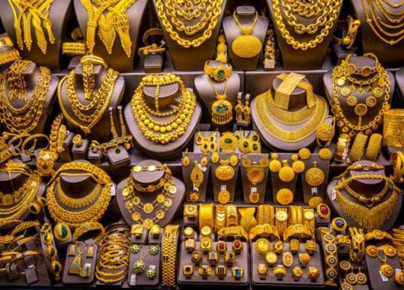 الذهب يواصل ارتفاعه في مصر.. عيار 21 يسجل 2372 جنيها