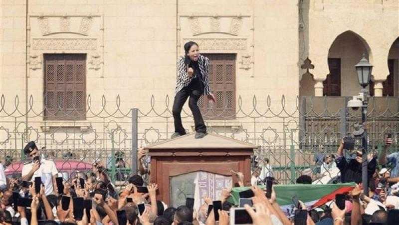 صاحبة أشهر صورة لدعم فلسطين: معرفتش حاجة عن الصورة إلا بعد انتشارها