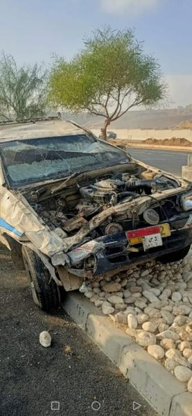 إصابة 14 عاملا في انقلاب سيارة نصف نقل بالشرقية