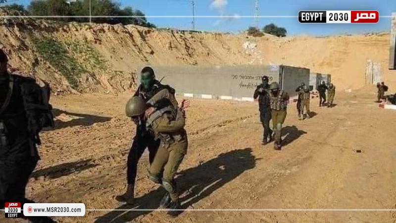 أسرى إسرائيليين لدى جنود الاحتلال