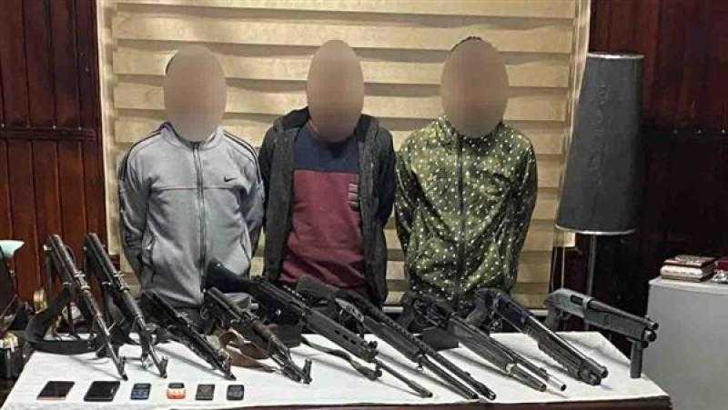 خلال 24 ساعة فقط.. ضبط 250 تاجر مخدرات و15 بلطجي في 4 محافظات