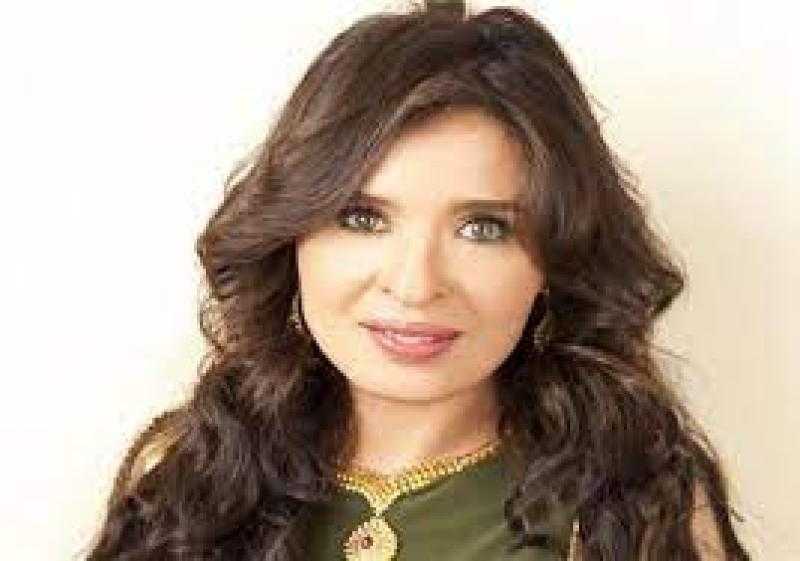 تفاصيل مشاركة دينا في فيلم كتف قانوني