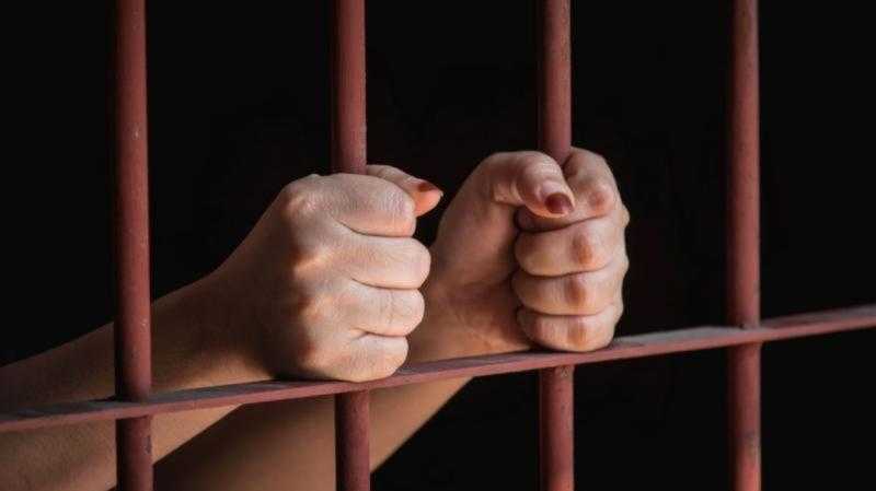 ”المعارضات” تجدد حبس سيدة نصبت على موظف في القاهرة