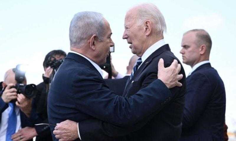الرئيس الأمريكي يصل إسرائيل لإظهار تضامنه