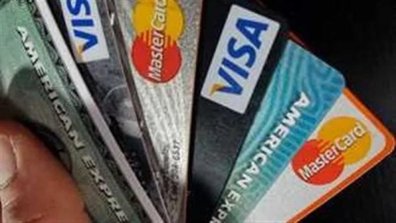 «مبروك كسبت جايزة».. سقوط عصابة الاستيلاء على بيانات كروت الفيزا من المواطنين