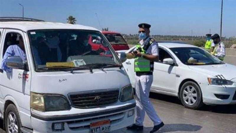 حملات مرورية مكبرة على الطرق الصحراوية للتفتيش على الملصق الإلكتروني