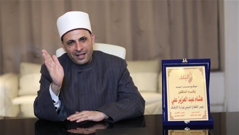 الدكتور هشام عبد العزيز 