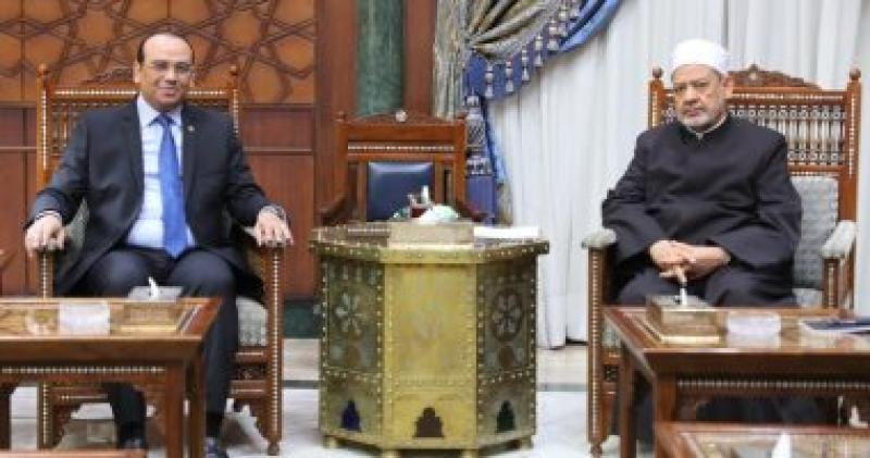 خلال اللقاء 