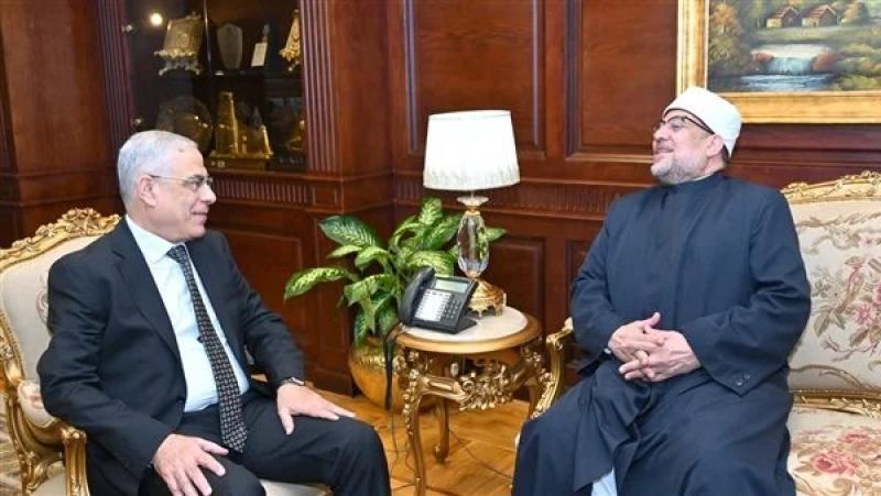 النائب العام يستقبل وزير الأوقاف لبحث سُبل التعاون المشترك