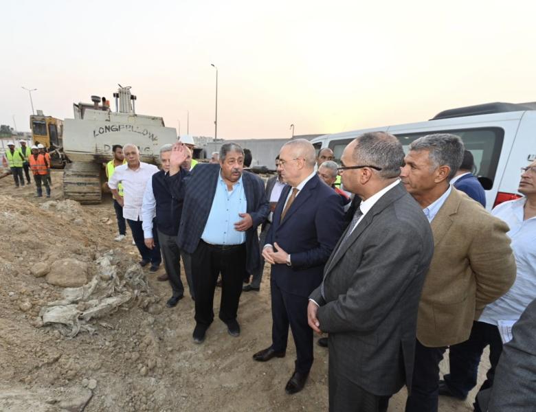 وزير الإسكان يتفقد سير العمل بمشروع تطوير الصرف الصحي بالهضبة العليا والوسطى وتوسعات محطة الرفع الرئيسية بالمقطم
