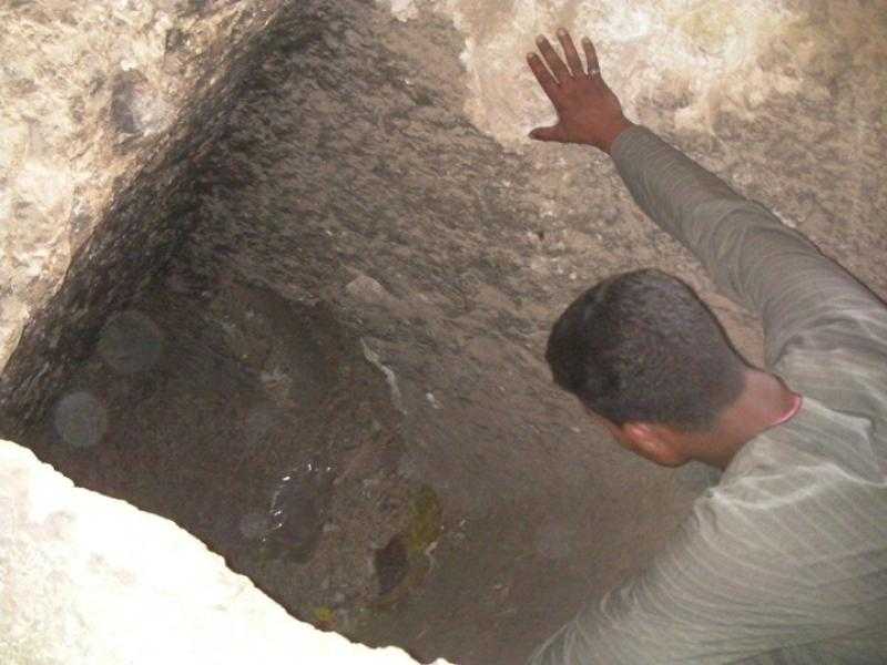 ضبط 4 أشخاص لاتهامهم بالتنقيب عن الآثار في القاهرة