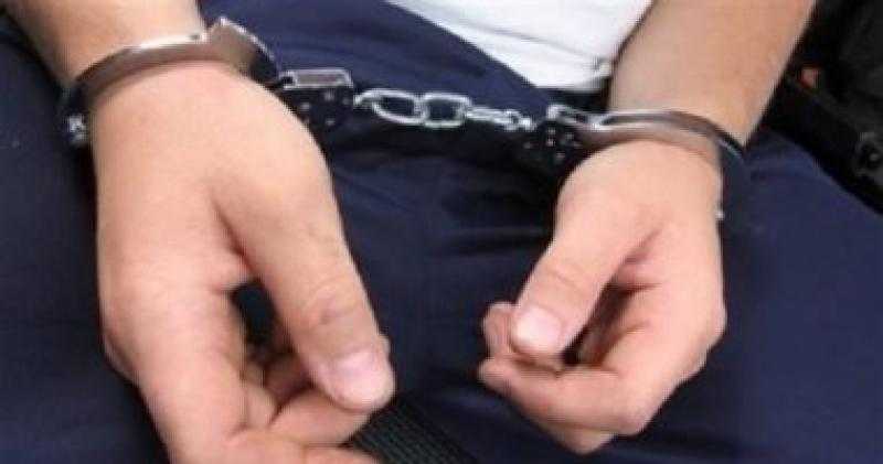 ضبط سائق توك توك انتحل صفة شرطي للنصب على المواطنين في الحوامدية