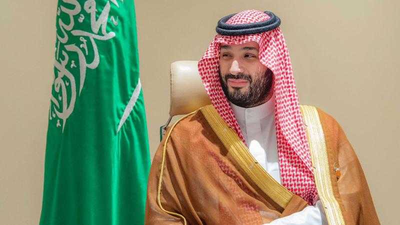 شاهد.. لفتة رائعة من طحنون بن زايد تجاه ولي العهد السعودي