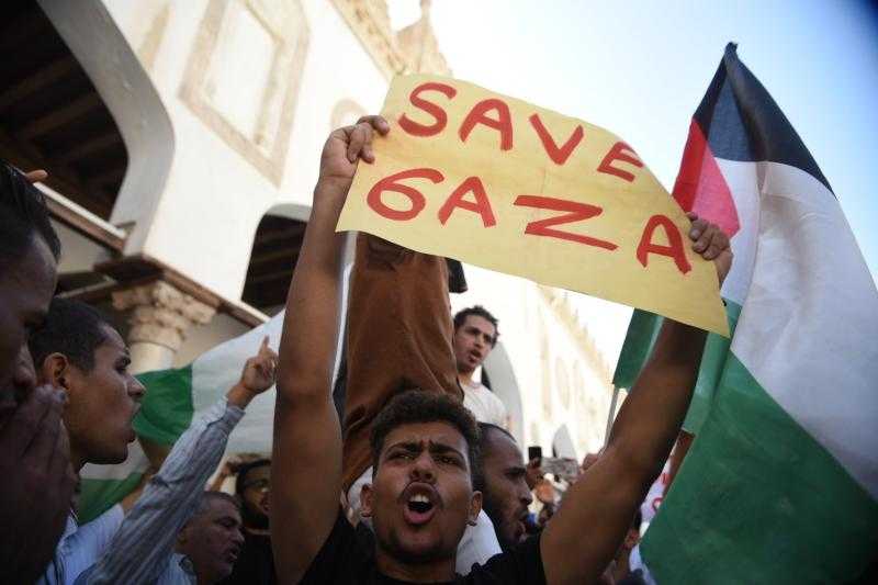 أهالي مطروح يهتفون للرئيس السيسي: «فوضناك كل الشعب المصري وراك»