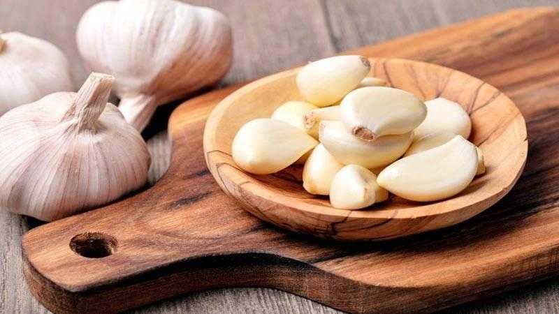 فوائد تناول الثوم على الجسم