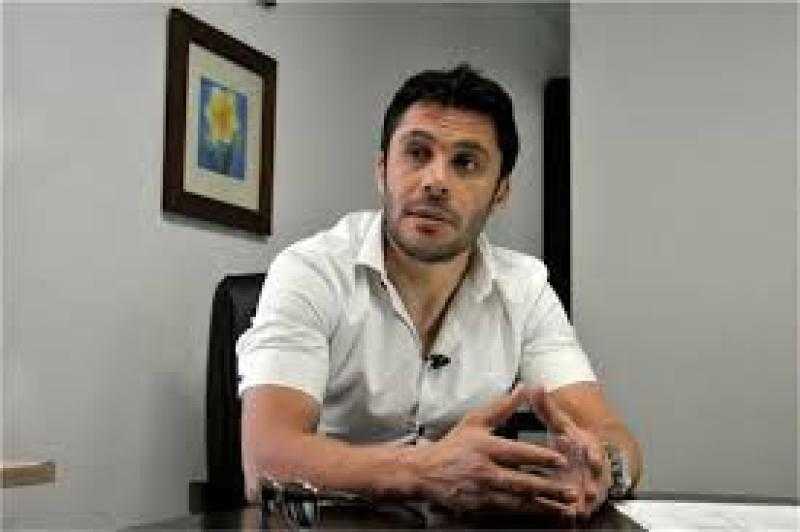 أحمد حسن يظهر في محكمة جنح الإسكندرية بسبب دعوى نصب