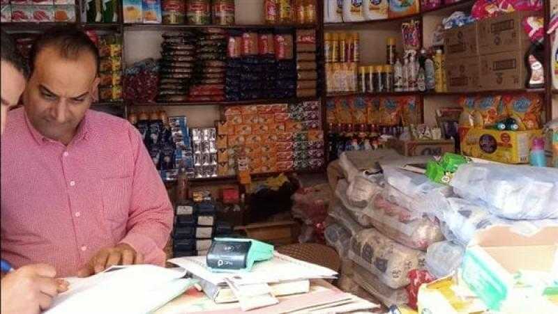 ضربات حاسمة للمحتكرين .. الداخلية تضبط 1265 طن سلع غذائية من بينها سكر وأرز وزيت