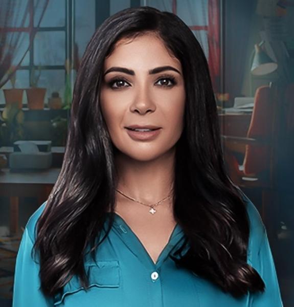 الفنانة منى زكي 