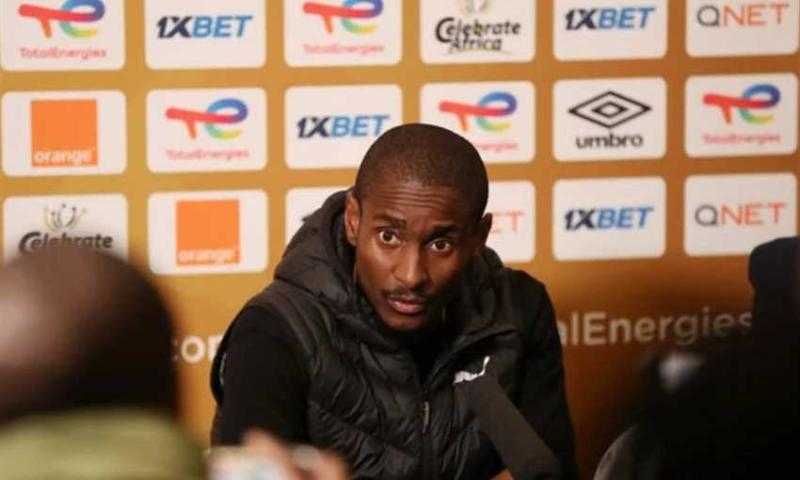 الوداد المغربي يُعلن فسخ عقد مدربه رولاني موكوينا بالتراضي