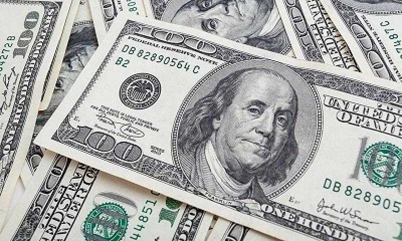 خبير اقتصادي يكشف أسباب القفزة الكبيرة في سعر الدولار بالأيام الأخيرة.. «فيديو»