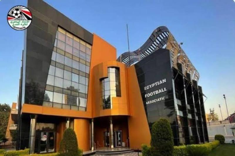 اتحاد الكرة يفتتح المرحلة الثانية لدورات تقييم أداء حكام المباريات