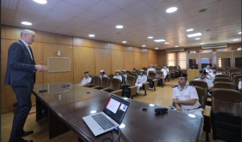 أكاديمية الشرطة تستضيف دورة تدريبية في مجالي القانون الدولي وحقوق الإنسان