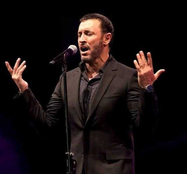 كاظم الساهر يُعلن تأجيل حفلاته: «لا احتفال وأهلنا تحت القصف»