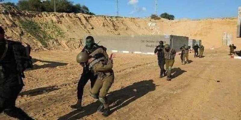 حماس: جاهزون لصفقة للإفراج عن جميع أسرانا لدى الاحتلال مقابل كل الأسرى لدينا