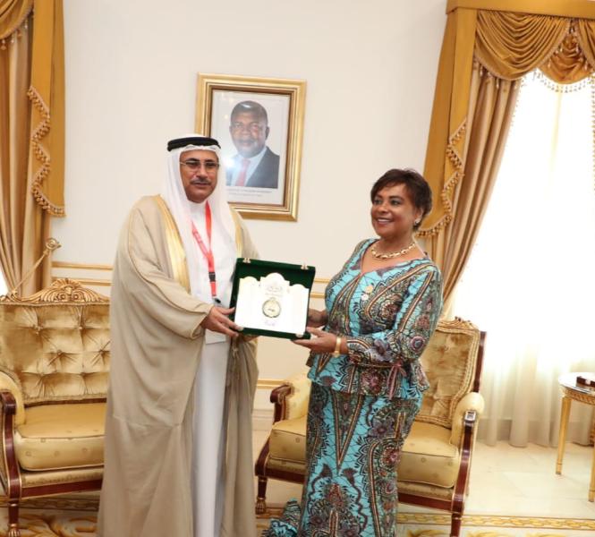 العسومي يلتقي رئيسة برلمان أنجولا