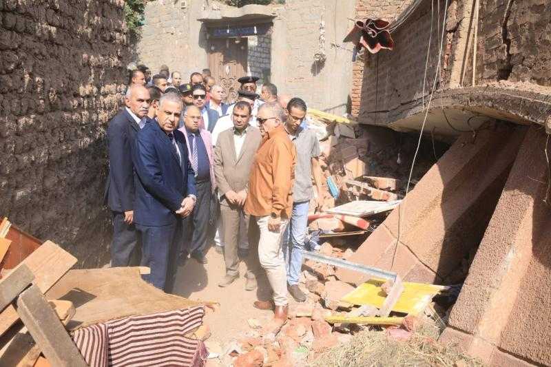 وفاة وإصابة 9 أشخاص في انهيار منزل بدون أعمدة في سوهاج