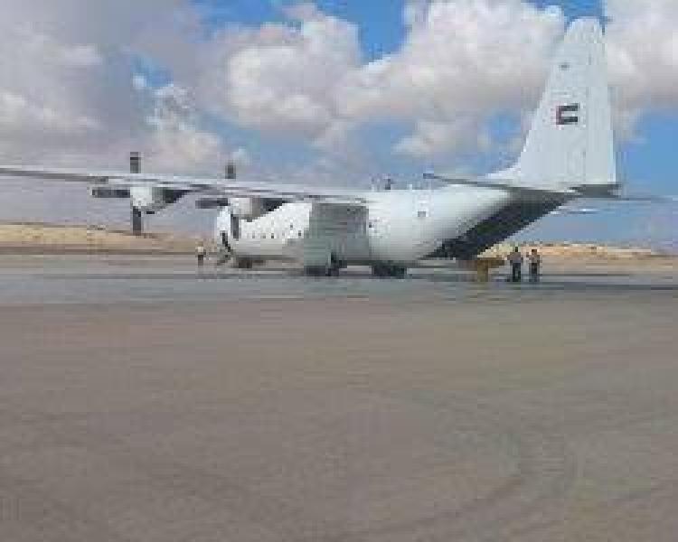 «الأمل يقترب من غزة».. طائرة مساعدات فرنسية تصل إلى العريش