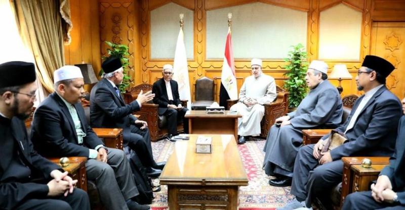وكيل الأزهر يستقبل مفتي ولاية بينانج الماليزية لبحث سبل التعاون المشترك