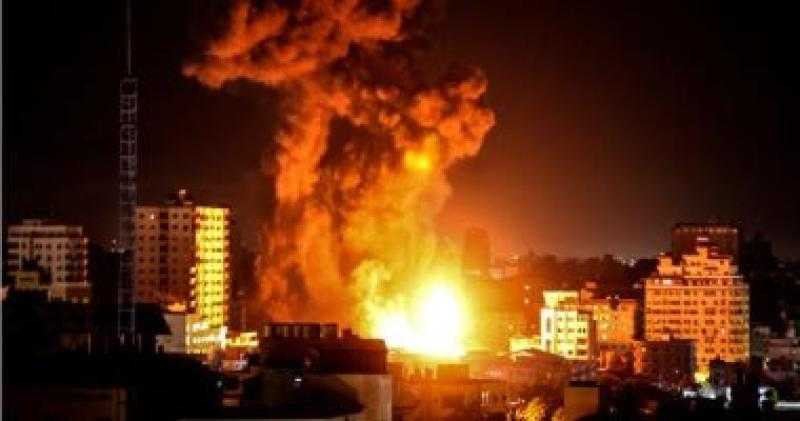 الاحتلال الإسرائيلي يقصف مخيم المغازي وسط غزة
