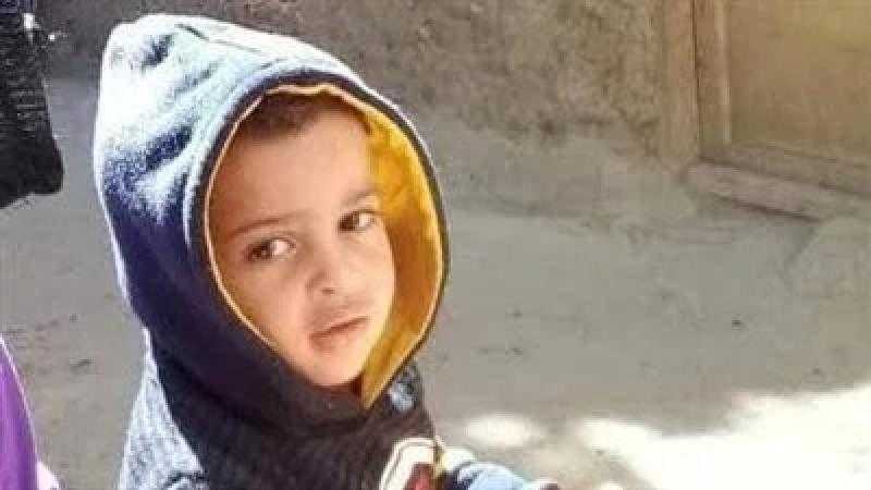 جنايات الأقصر تحاكم اليوم المتهمة بقتل طفل ”برميل المش”