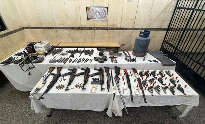 حبس عاطلين بتهمة تصنيع وبيع الأسلحة النارية في صدفا