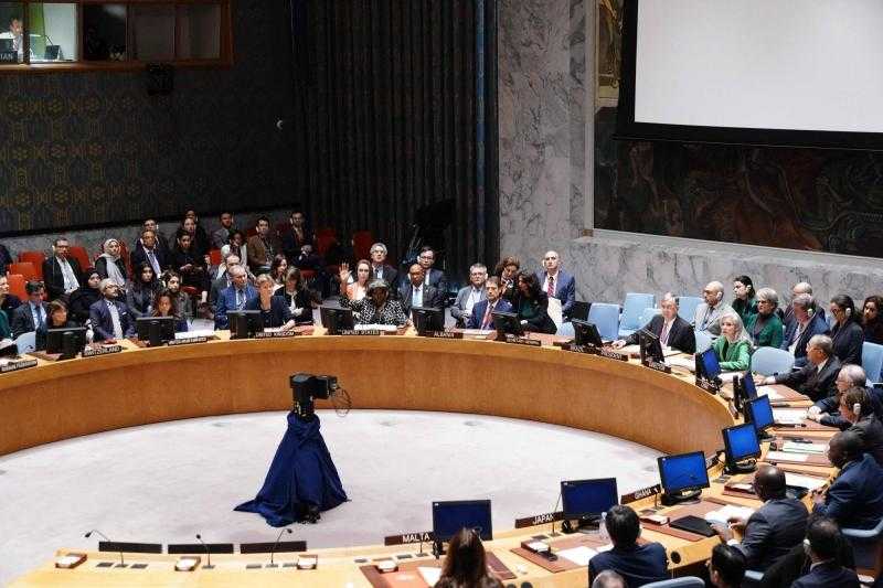 فرنسا تطالب بهدنة إنسانية تقود إلى وقف لإطلاق النار في غزة