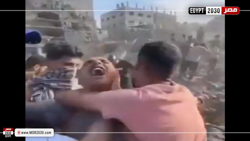مواطن فلسطيني فقد عائلته في مجزرة جباليا